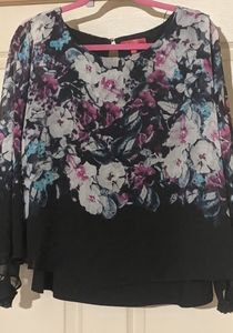 5/$25 Jennifer Lopez Chiffon Overlay Blouse